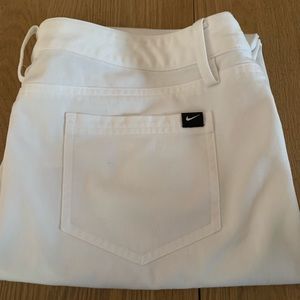 White Nike golf pants LIKE NEW.